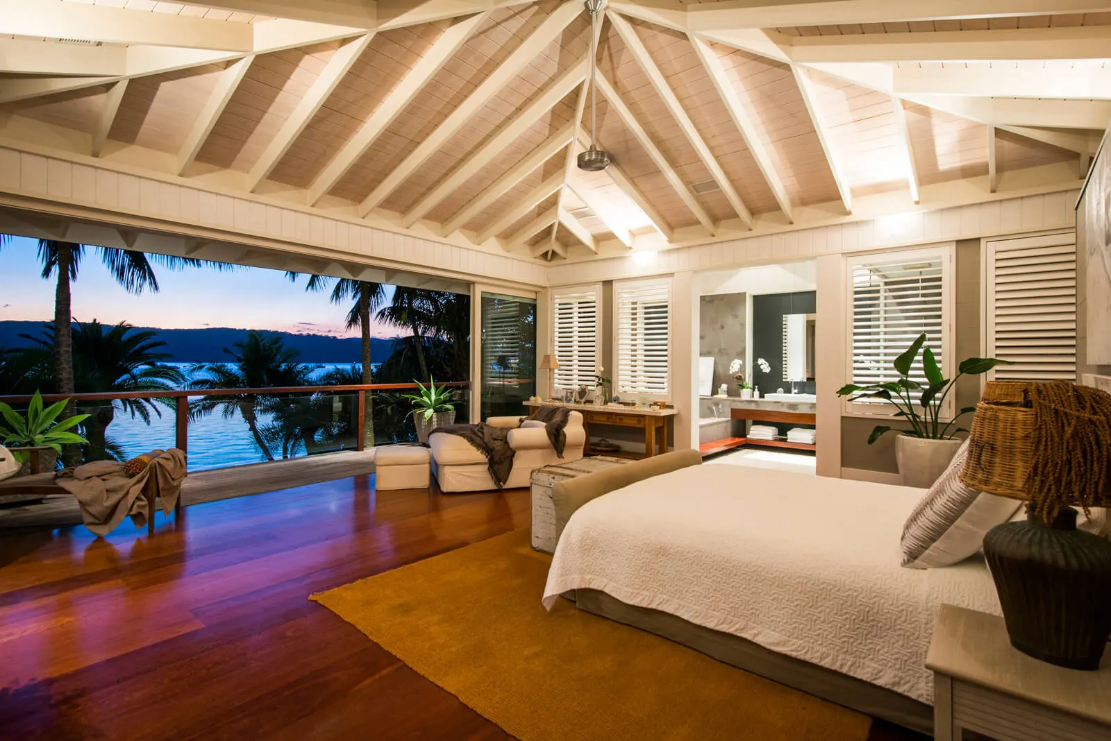 Coastal Retreat, 13